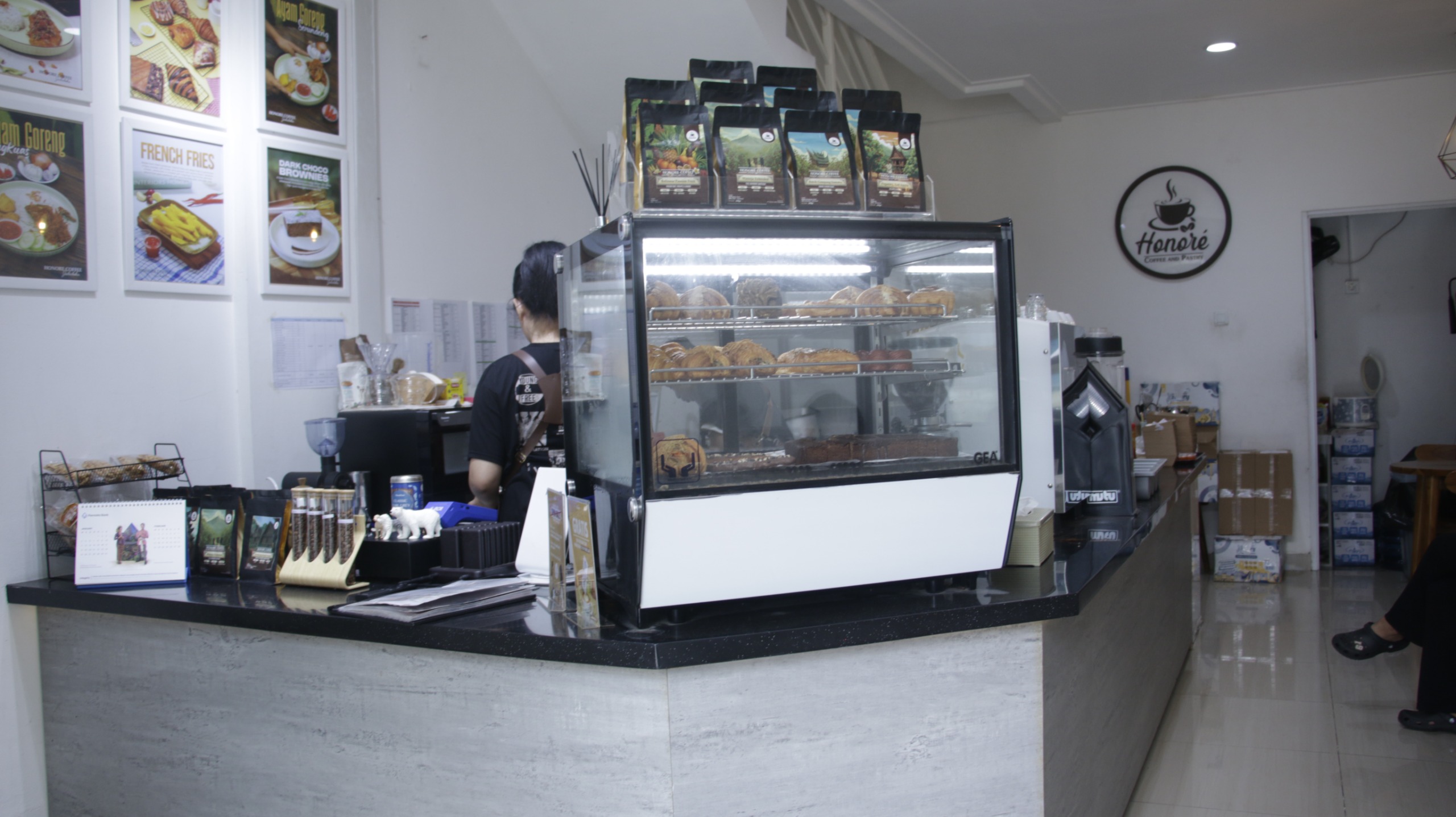 Honore Coffee Jababeka